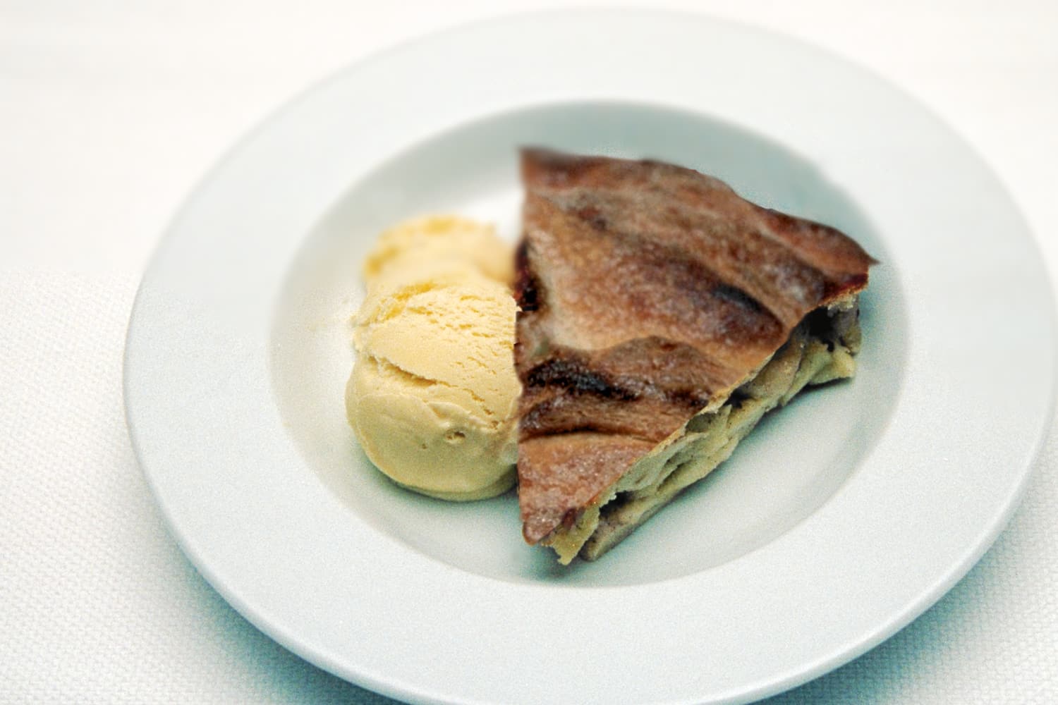 Apple Pie with Icecream