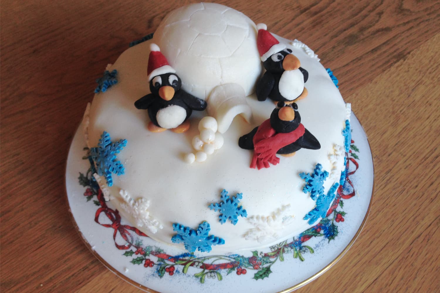 Christmas Cake Decorations