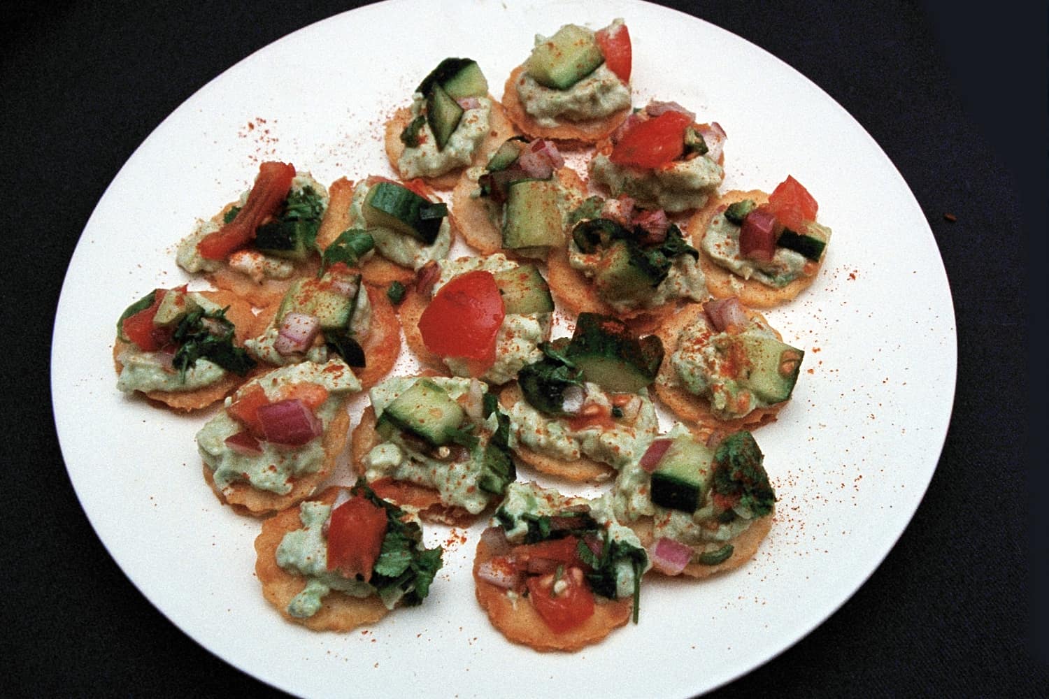 Crisp Tortillas with Salsa and Guacamole